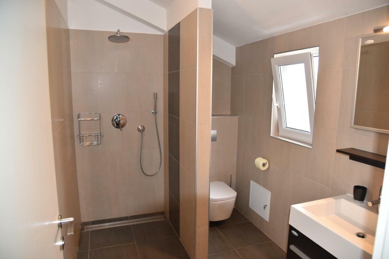Villa Pina Appartment Chantos Tisno Eksteriør bilde