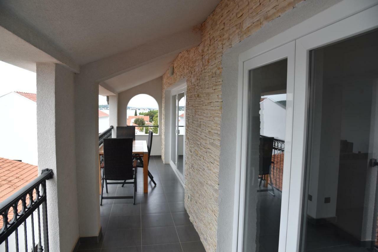 Villa Pina Appartment Chantos Tisno Eksteriør bilde